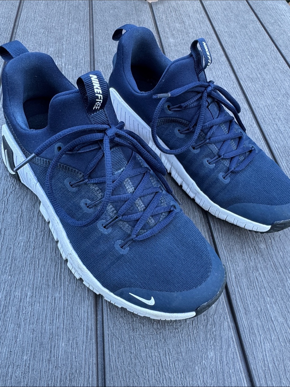 Nike Men's Navy Blue and White Metcon Sneakers Size 8